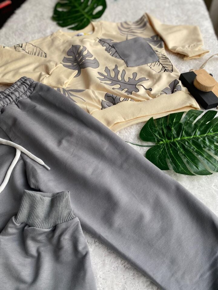 Erkek Çocuk Bej-Gri Yaprak Desenli İkili Takım