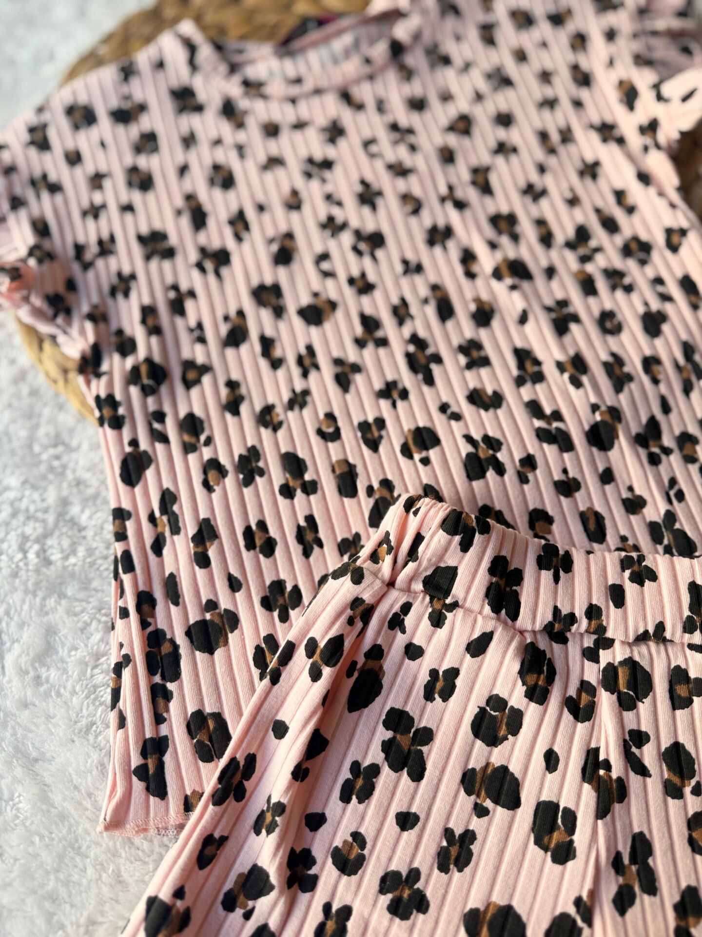 Kız Çocuk Pembe Leopar Baskılı Şort Takım