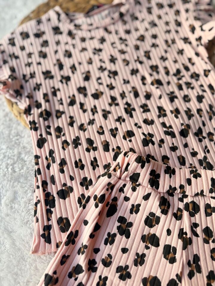 Kız Çocuk Pembe Leopar Baskılı Şort Takım