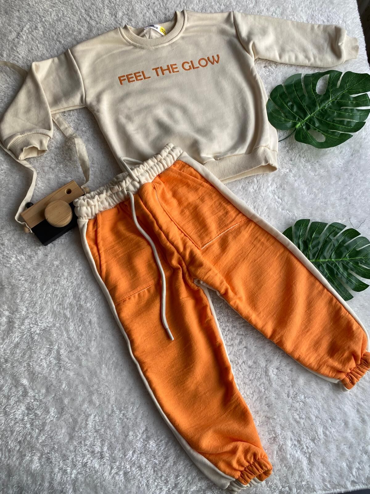 Feel The Glow Baskılı Turuncu-Krem Eşofman Takımı Unisex