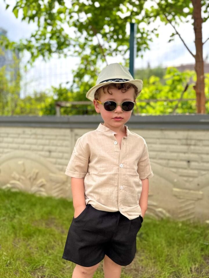 Bej Gömlek Siyah Şort Hasır Şapkalı Erkek Çocuk Takım (1-D)