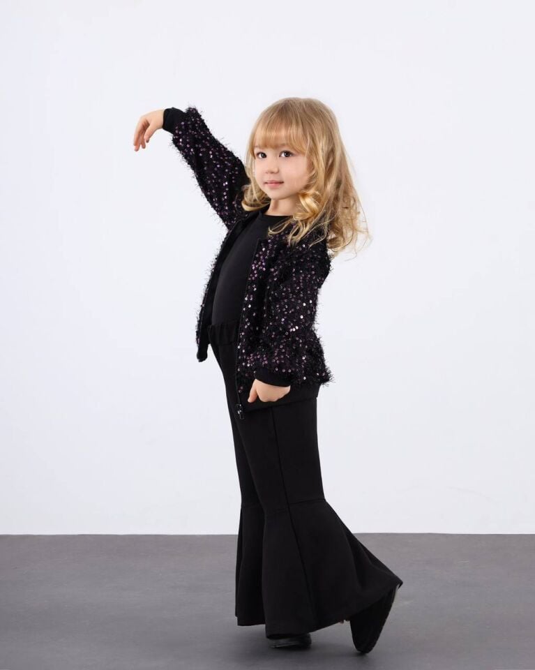 Siyah Sakallı Payetli Hırka-İspanyol Paça Pantolon Üçlü Takım