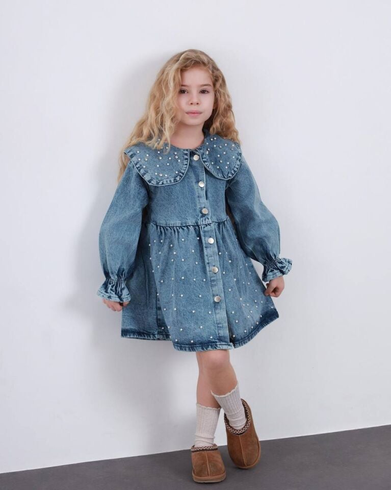 İncili Önden Metal Düğmeli Kolu Büzgülü Kot Elbise