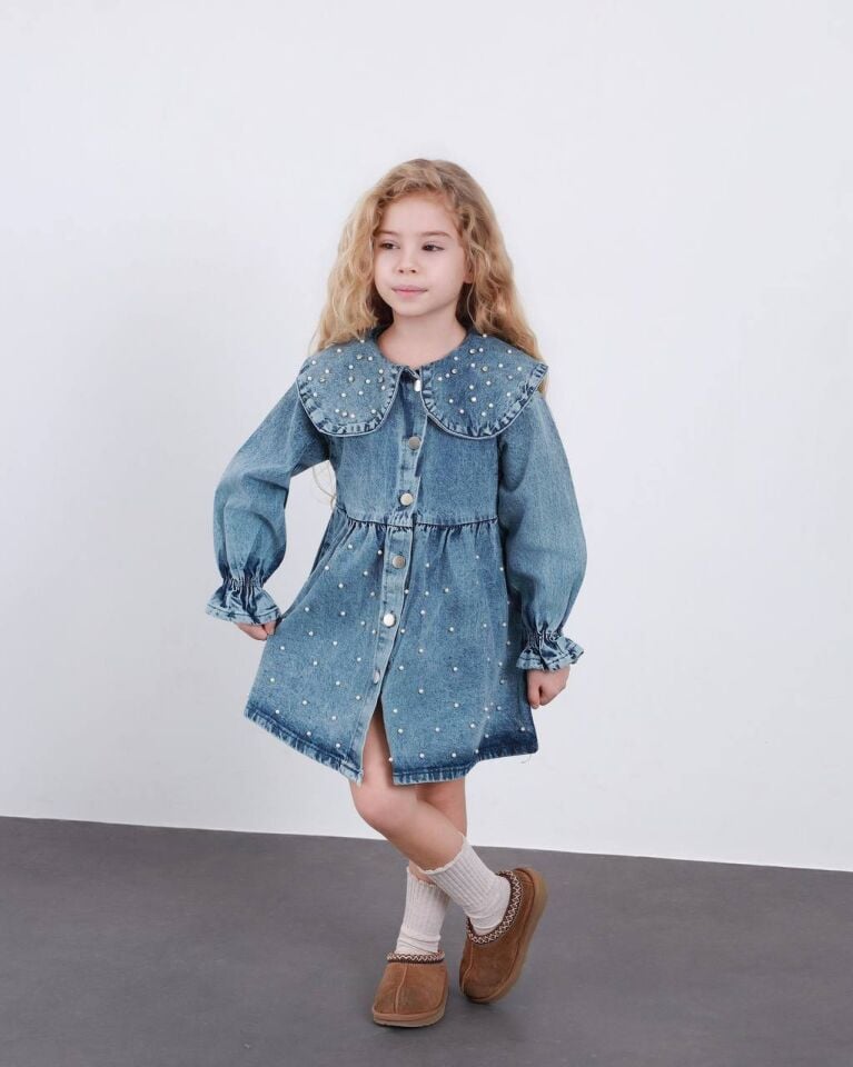 İncili Önden Metal Düğmeli Kolu Büzgülü Kot Elbise