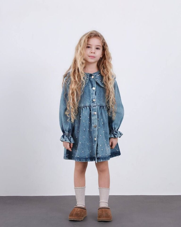 İncili Önden Metal Düğmeli Kolu Büzgülü Kot Elbise